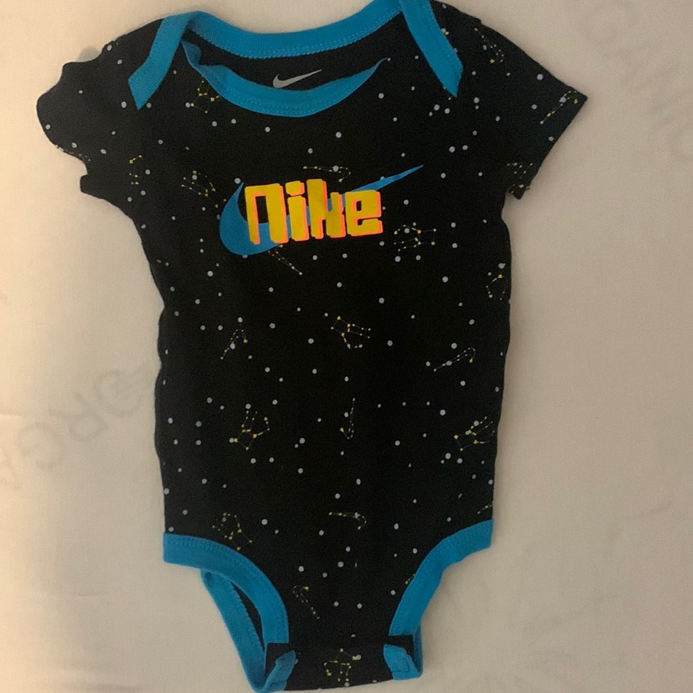 Nike - Galaxy Star Print - 9-12M Baby Onesie